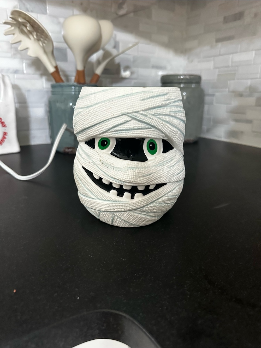 Scentsy Mummy Warmer White with Green Eyes